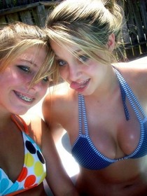 Blonde amateur Harlow West